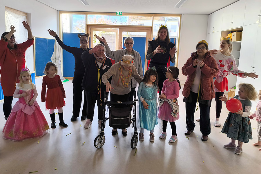 Polonaise quer durchs Haus