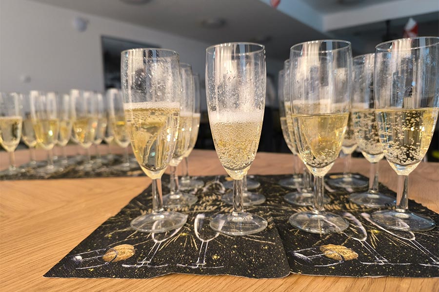 Neujahrskonzert mit Sektempfang - Bild der Sektgläser