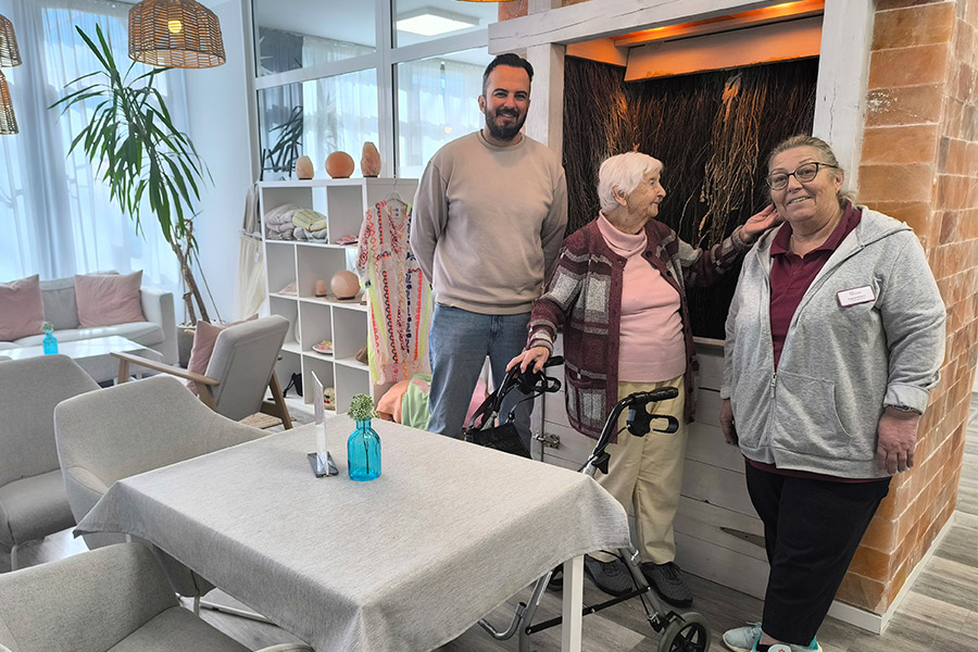 Nach der Salzgrotte geht es ins Haus-Café